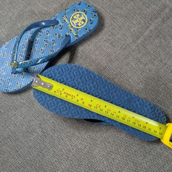 Tory Burch Alina Flip Flops with Logo Accents Size 7 / 7.5 - Picture 7 of 7